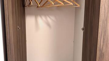 Deluxe Triple Room | In-room safe, free WiFi