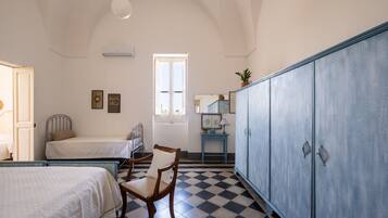 4 chambres, fer et planche Ă repasser, Wi-Fi, draps fournis