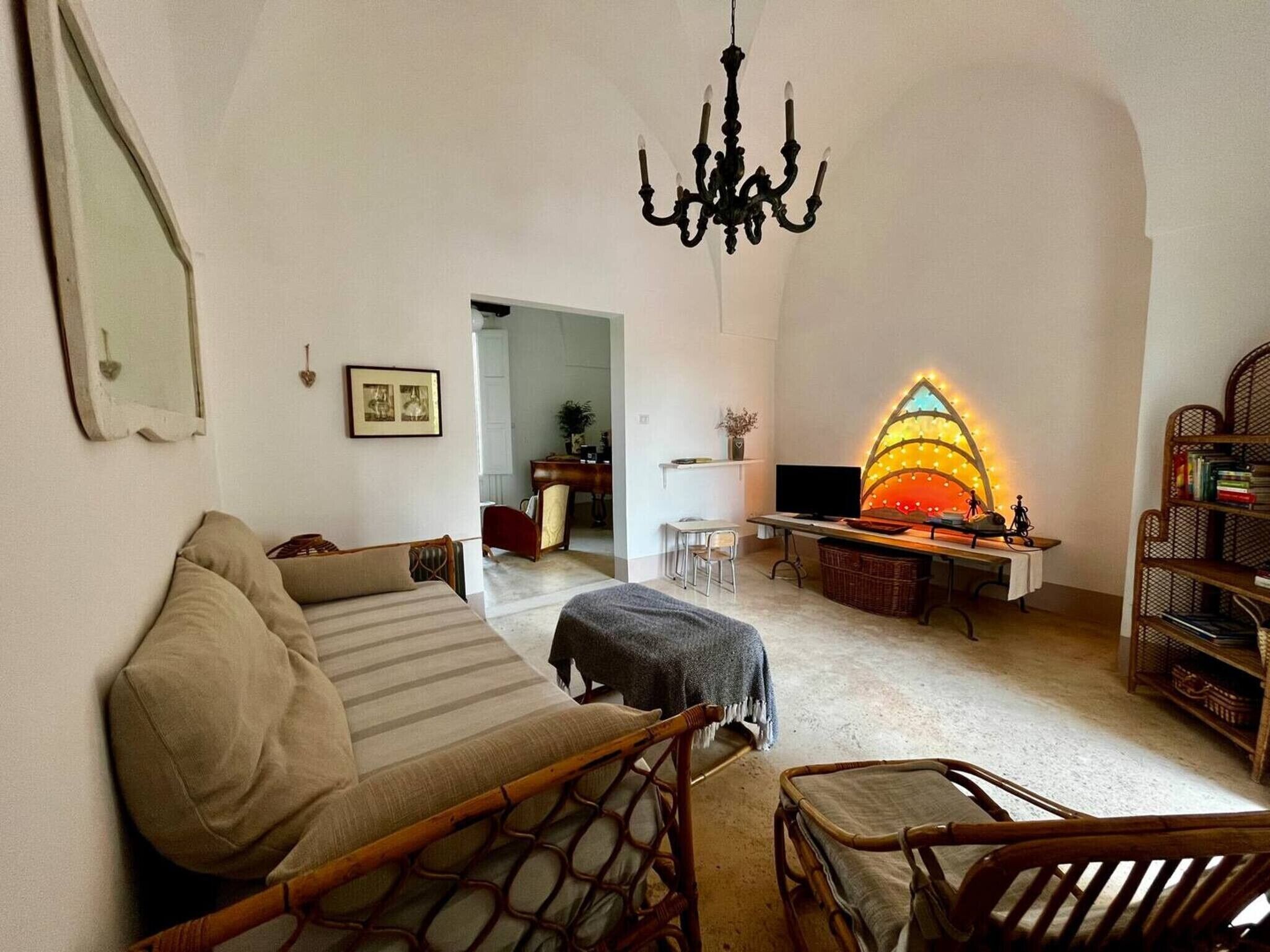 Fernseher, Kamin, Videospiele, Stereoanlage