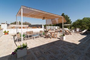 Outdoor dining - Apartment 'Casina Grassi in Salento' with Private Terrace, Wi-Fi and Air Conditioning (Cutrofiano)