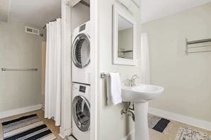 Shower, hair dryer, towels - The Alcove | Cozy 1bd w/ King Bed + Parking (Charleston)