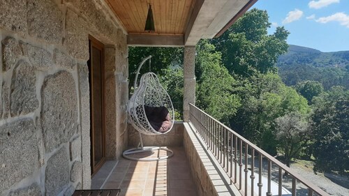 Casa das Flores: Mountain View, Private Pool & Wi-Fi in Gerês