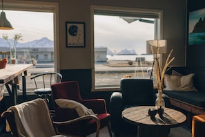 Restaurant - Yttersia Base (Senja)