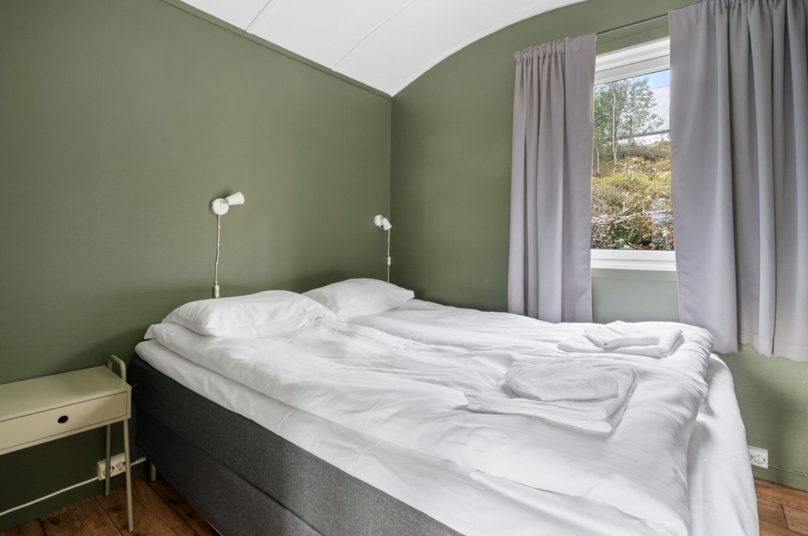 Family Cabin, 2 Bedrooms, Kitchen | Free WiFi