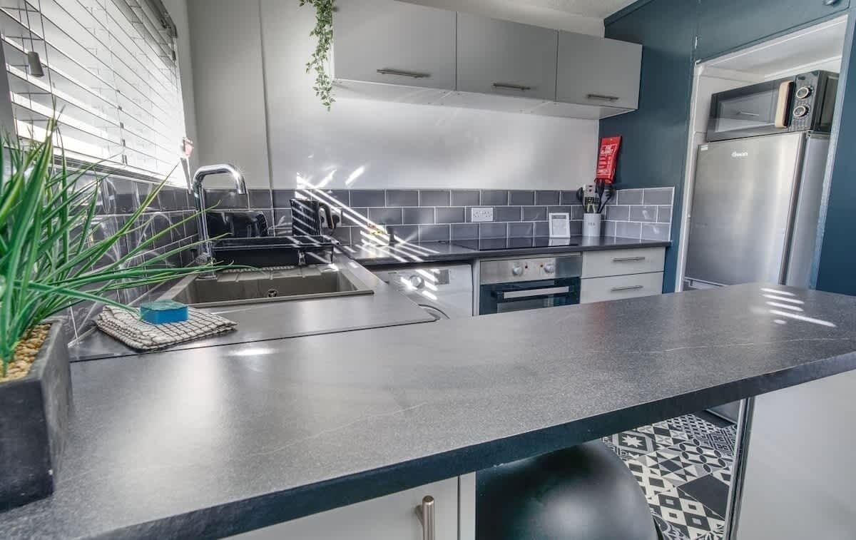 Fridge, microwave, oven, dishwasher