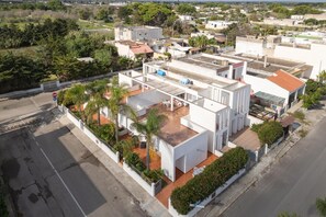 Exterior - Viale Argentina Rooftop Holiday Home with Private Terrace, Wi-Fi and Air Conditioning (San Foca)