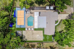 Outdoor pool, a heated pool