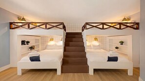 5 bedrooms, in-room safe, desk, iron/ironing board