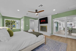 6 عدّة غرف نوم ومكتب ومكواة/لوح كي وواي فاي مجانًا