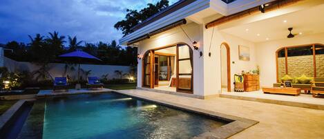 Deluxe Villa, Pool View