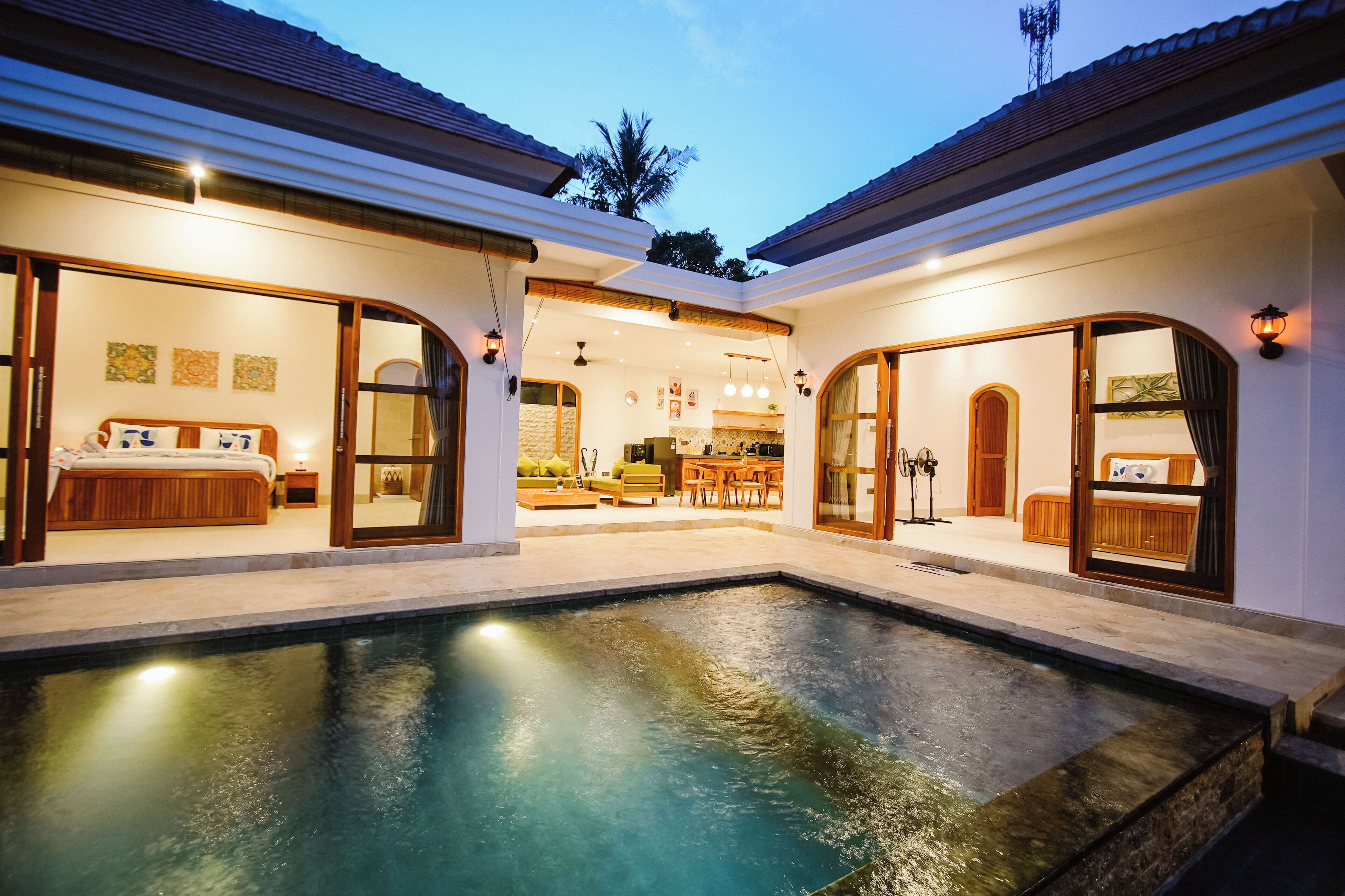 Deluxe Villa, Pool View | Desk, free WiFi
