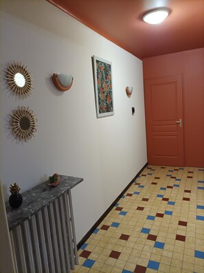 Interior - Apartment 'Détente' with Balcony and Wi-Fi (Chamole)
