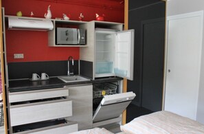 Interior - Studio Apartment 'Chamole' with Wi-Fi (Chamole)