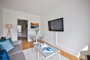 TV - Appart 4pers#Trocadero#Terrasse#Chill (Paris)