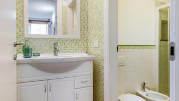 Apartment | Badezimmer