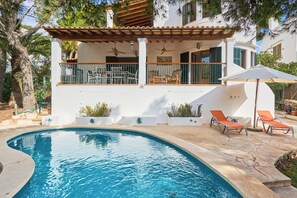 Outdoor pool - Villa Ramina located on the seafront in the old town of Cala Dor. (Santanyí)