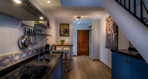 Fridge, microwave, oven, stovetop - Lovely cottage for 2 people, roof terrace, 10 minutes from the beach! (Ojén)