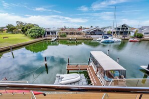 Marina - Port Mandurah Artisan – Luxury on the Canal with Jetty & Spa Suites (Halls Head)