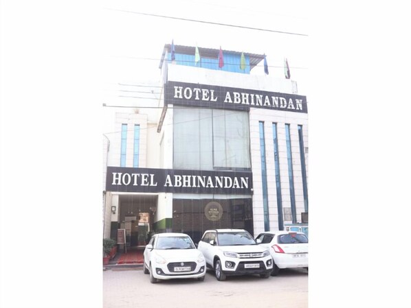 Exterior - Hotel Abhinandan Panipat (Panipat)