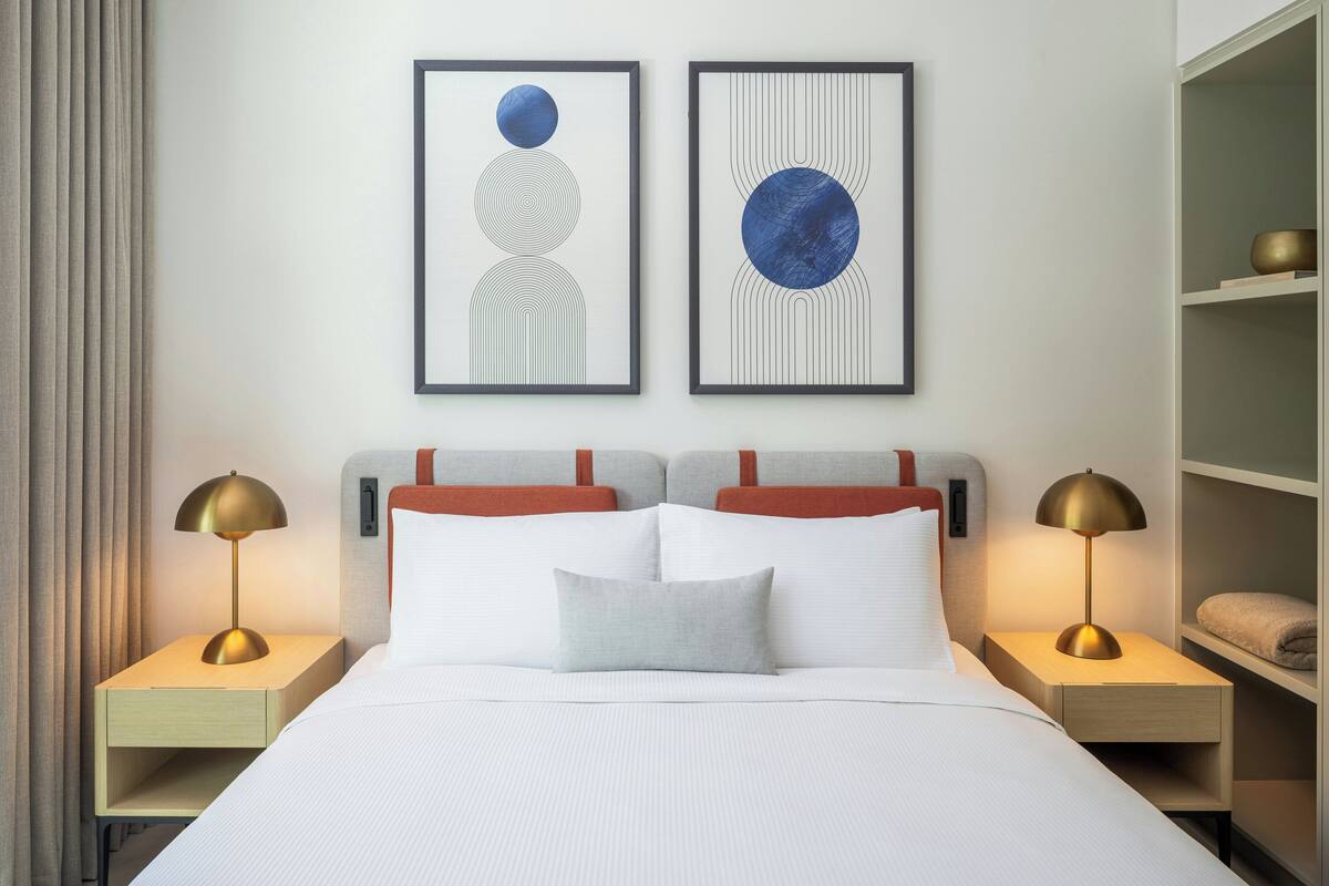 Hypo-allergenic bedding, in-room safe, desk, laptop workspace