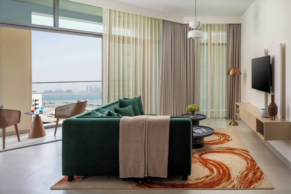 Apartment, 1 Bedroom, Balcony, Sea View | Living area