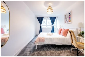 2 bedrooms, travel cot, free WiFi