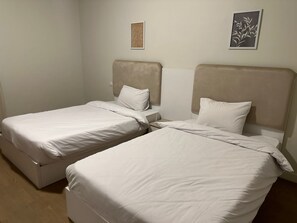 Iron/ironing board, WiFi