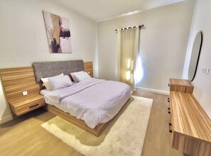 3 bedrooms, iron/ironing board, WiFi