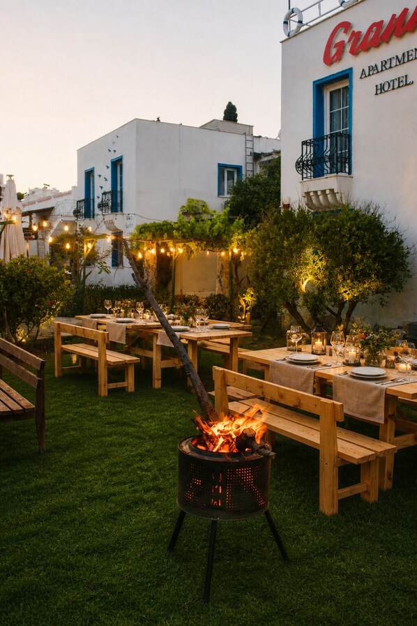 Outdoor dining