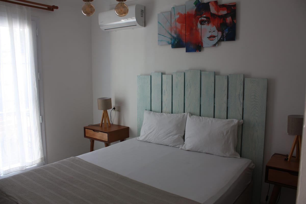 Economy Apartment, Balcony, Garden View | Desk, laptop workspace, soundproofing, iron/ironing board