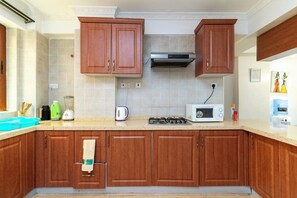 شقة - ٤ غرف نوم - تجهيزات لذوي الاحتياجات الخاصة - للمدخنين | المنشأة من الداخل