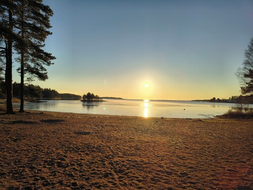Spacious villa in Kristinehamns Skärgård, Sleeps 6, 2,5 baths.  Close 2 beach.