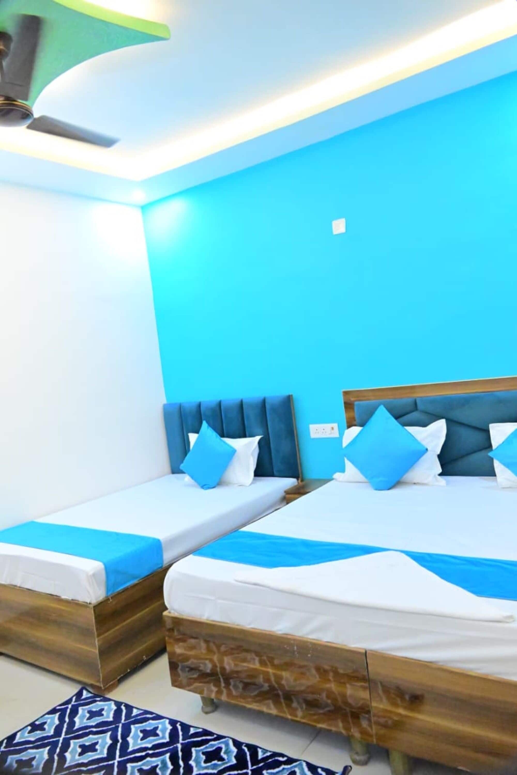 Family Room, Air conditioning | Bed sheets