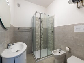 Apartment | Badezimmer