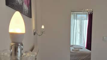 Chambre Double, balcon, vue ville | Bureau, Wi-Fi gratuit