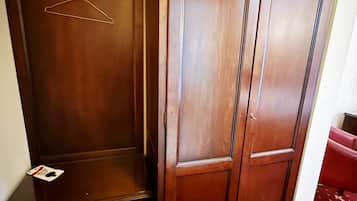 Double Room, Balcony, City View | Desk, free WiFi