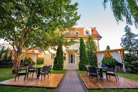Terrace/patio. Hotel Imperial Timisoara by JR