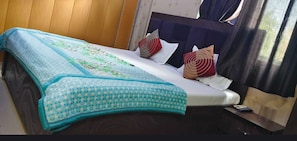 Room - Shree Radharaman Palace (Ayodhya)