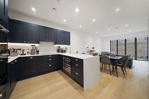 NEW! LUX 4BR Townhouse Nr Notting Hill & Hyde Park
