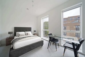 4 chambres, fer et planche à repasser, Wi-Fi gratuit, draps fournis