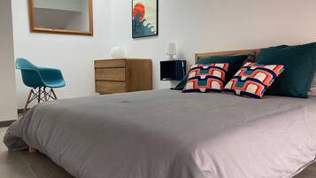 Fer et planche Ă repasser, Wi-Fi, draps fournis