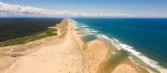 Incantevole casa a 200 m dalla spiaggia – 2 camere, terrazza privata e parcheggio