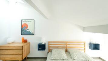 Fer et planche Ă repasser, Wi-Fi, draps fournis