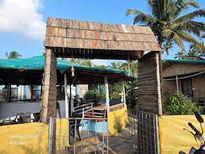 Front of property - Wood Castle Arambol (Arambol)