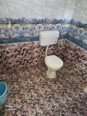 Free toiletries, towels, soap, shampoo