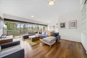 Apartment | Living area - Bright 2-bed With Private Balcony (Canberra)