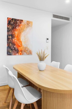 Apartment | 2 bedrooms, desk - Central Art-filled 2 Beds With Balcony Aircon (Sydney)