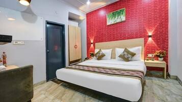 Escrivaninha, espaço de trabalho para notebook, Wi-Fi de cortesia