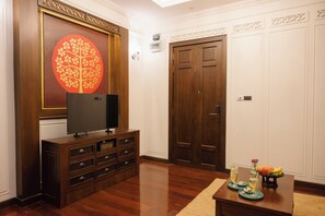 Deluxe Quadruple Room | Free WiFi, bed sheets