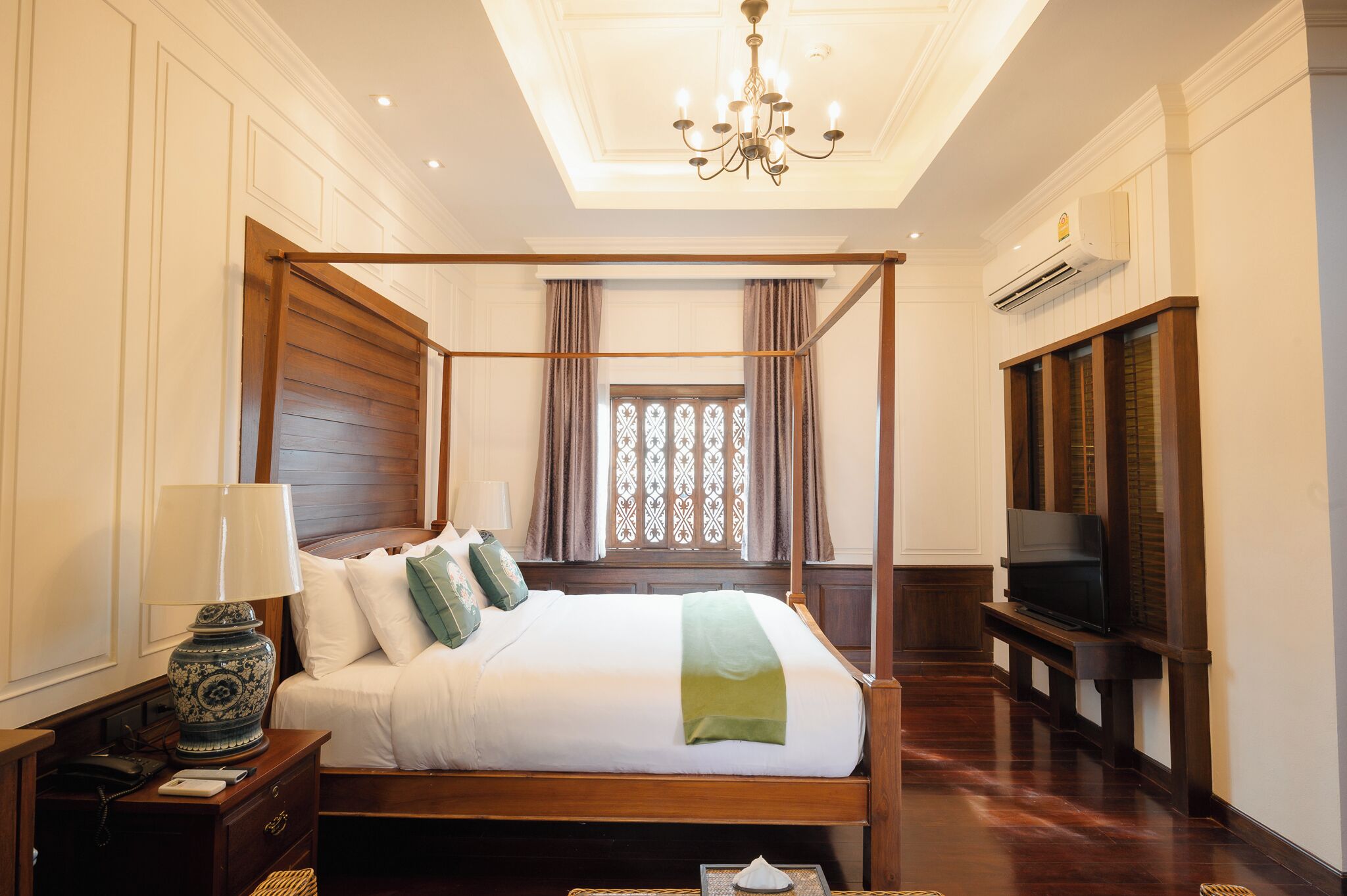 Quarto casal superior | Wi-Fi de cortesia, roupa de cama